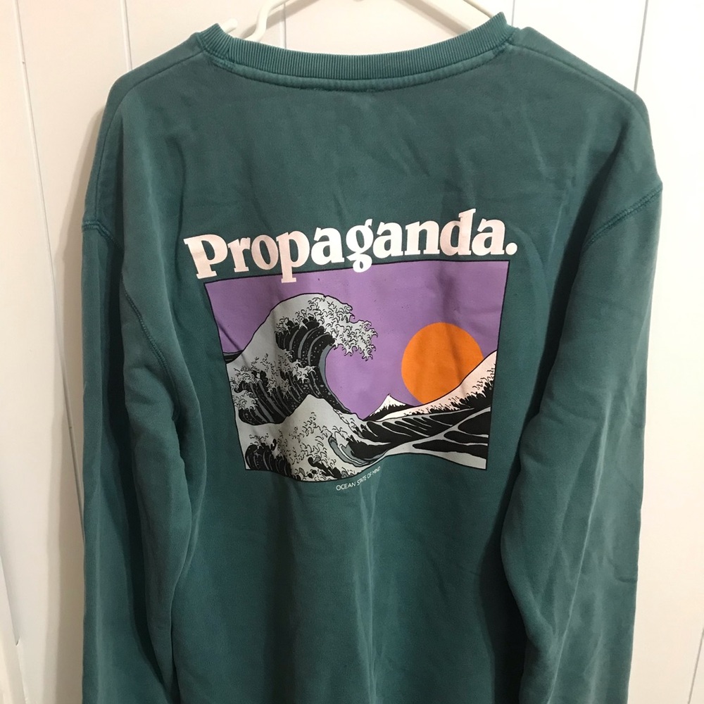 Ghanda Prop wave crew sweater